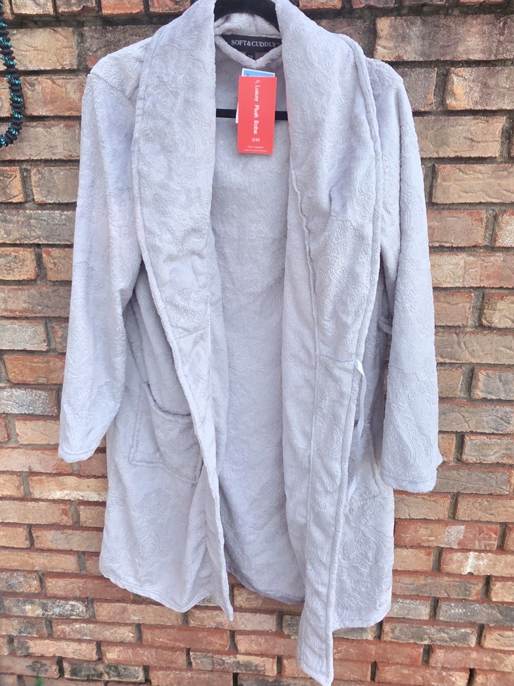 New Women's Soft & Cuddly Gray Robe, size Small/Medium